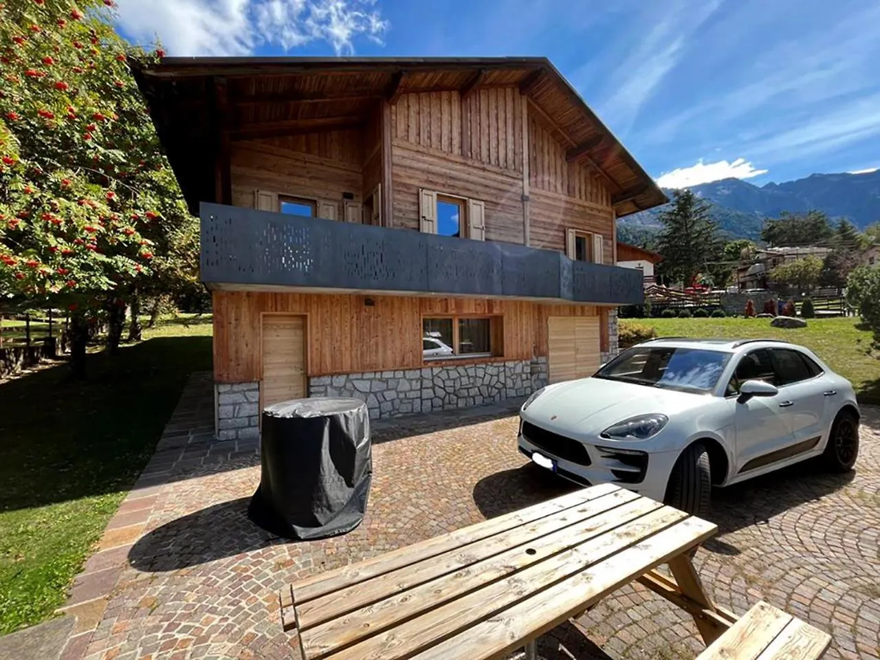 Chalet Bel-Air A Due Passi Dalle Piste, Con Giardino E Posto Auto contacts